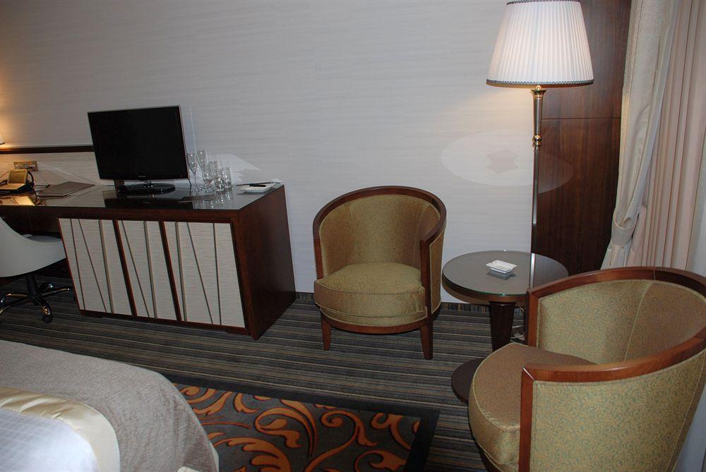 Hotel Metropolis 5*
